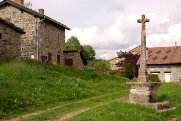 village prelager dans le pilat
